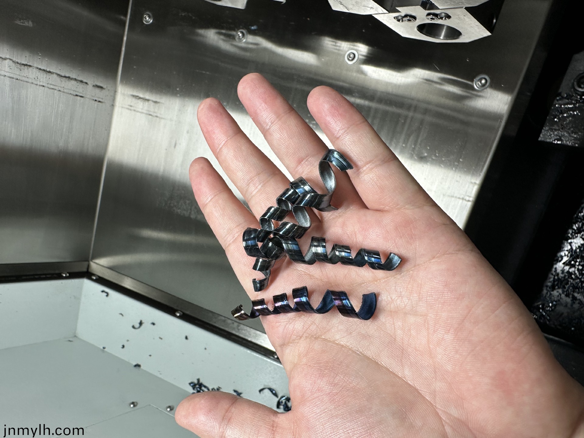 刀墖(ta)數(shù)控車牀(chuang)（可(ke)加工(gong)400長(zhǎng)(zhang)）