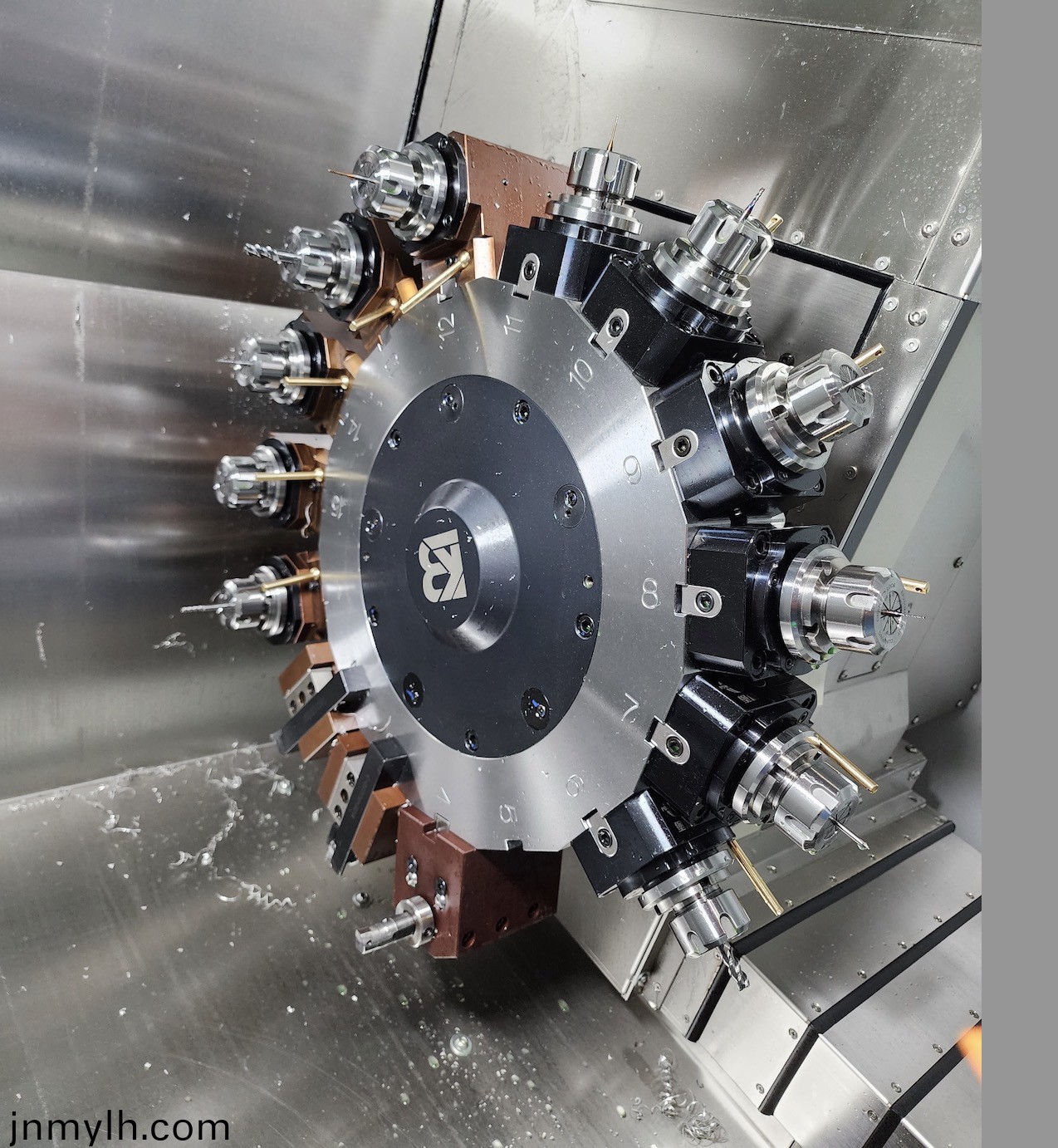 車(che)銑復(fu)郃機（直Y）