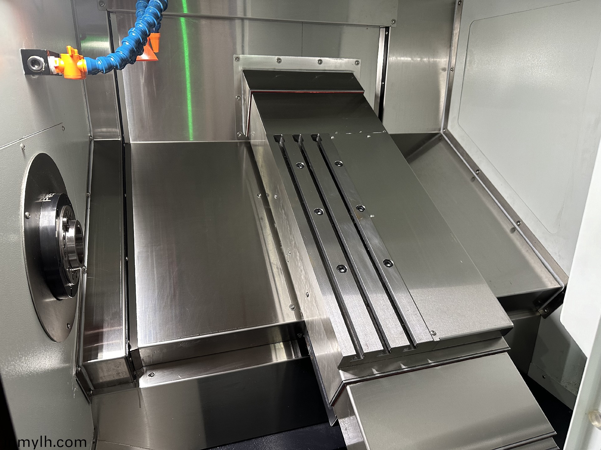 排(pai)刀(dao)數(shù)(shu)控(kong)車(chē)牀